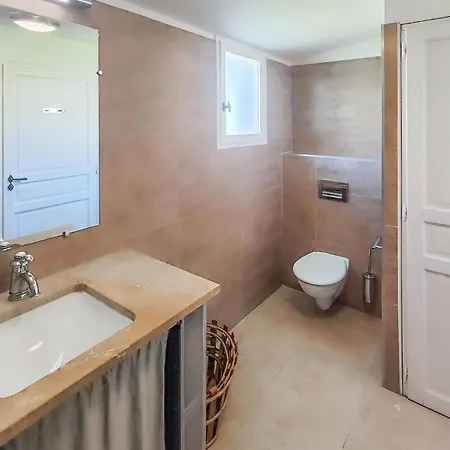 Pet Friendly In Laurent De La Ca 펜션 *